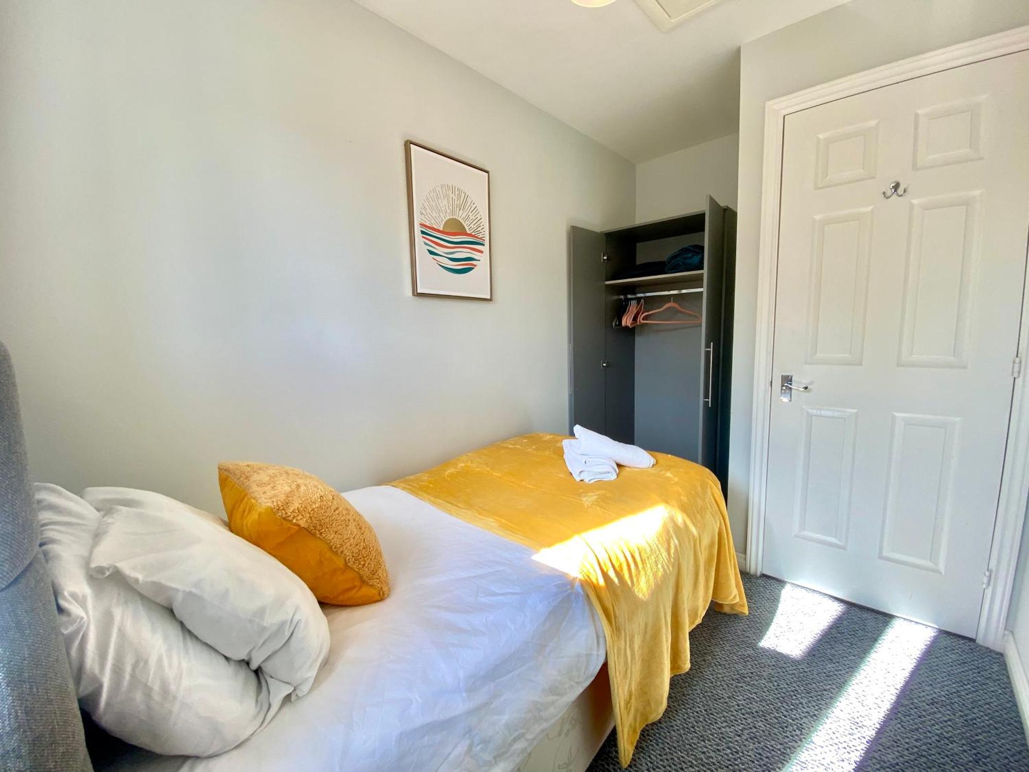 Вілла Free Private Parking! Oakley House And Garden! Fully Equipped 4 Comfy Beds Корбі Екстер'єр фото
